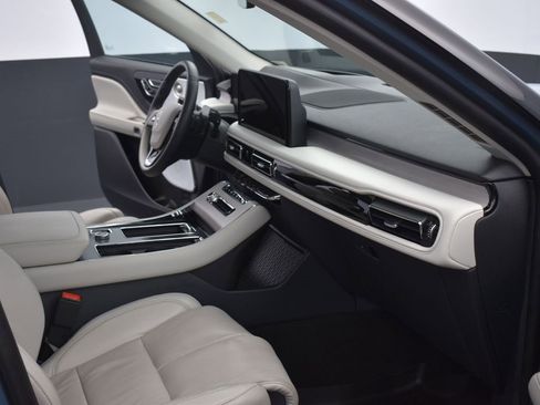 Certified 2025 Lincoln Aviator Reserve w/ Equipment Group 201A image 15