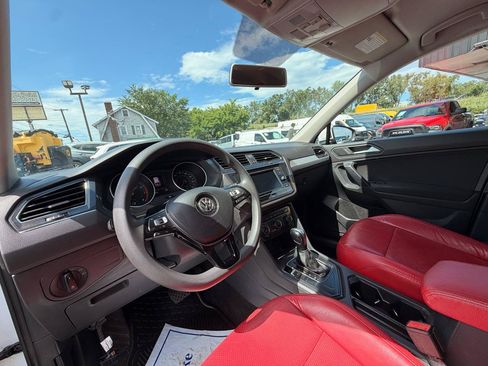 Used 2021 Volkswagen Tiguan S FWD image 12