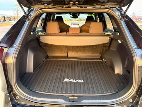 Used 2025 Toyota RAV4 SE w/ Weather Package image 28