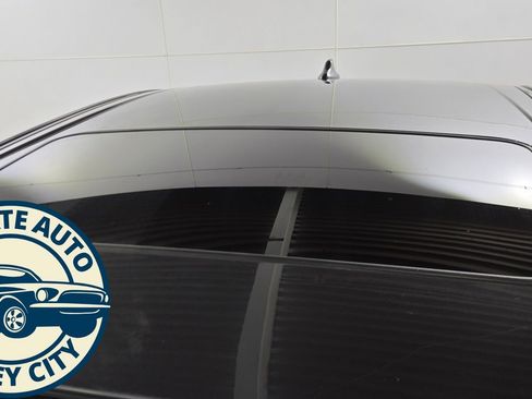 Used 2022 Subaru Legacy Touring XT w/ Tech Package 3 image 9