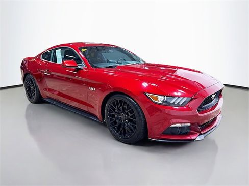 Used 2017 Ford Mustang GT image 5