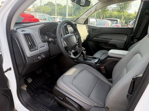 Used 2022 Chevrolet Colorado W/T RWD image 16