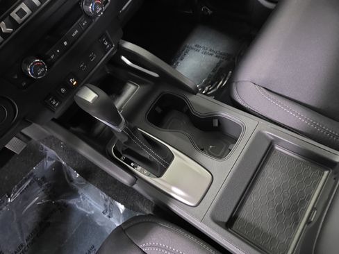 New 2027 Nissan Frontier SV w/ SV Convenience Package RWD image 23
