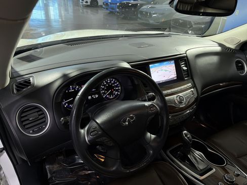 Used 2019 INFINITI QX60 Luxe w/ Sensory Package FWD image 19