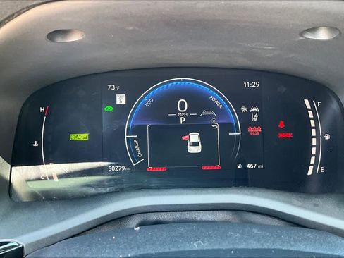 Used 2025 Toyota Camry SE image 24