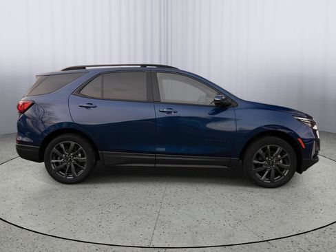 Used 2022 Chevrolet Equinox RS w/ Infotainment Package image 22