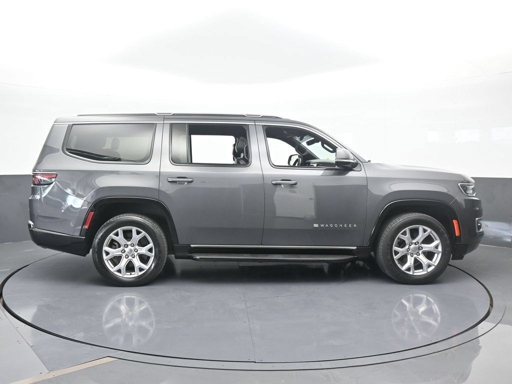 Used 2022 Jeep Wagoneer Series II RWD image 7