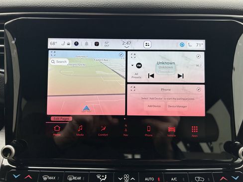 Used 2024 Jeep Wagoneer Series II w/ Flexible Seating Group image 30