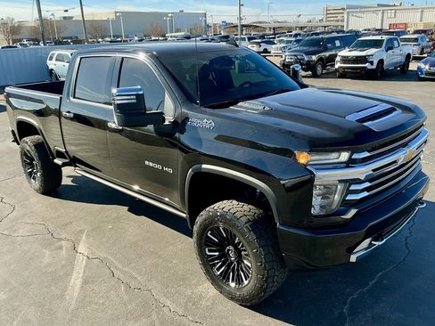 Used 2023 Chevrolet Silverado 2500 High Country w/ LPO, Hitch Package image 4