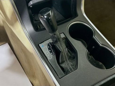 Used 2017 Toyota Camry LE image 17