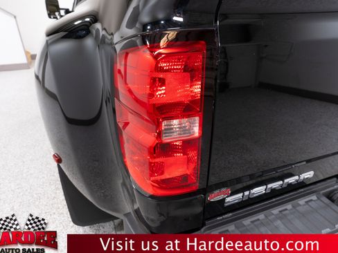 Used 2018 GMC Sierra 3500 Denali w/ Duramax Plus Package AWD/4WD image 9
