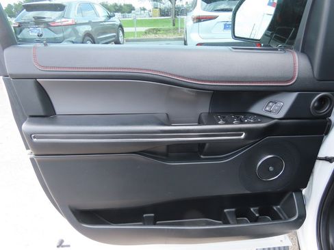 Certified 2021 Ford Expedition Limited image 24