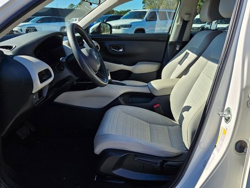 Used 2023 Honda HR-V LX image 10