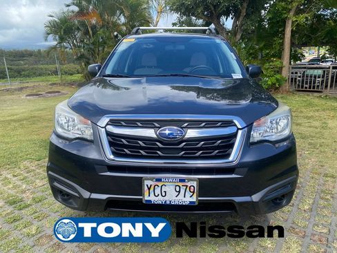 Used 2017 Subaru Forester 2.5i AWD/4WD image 2