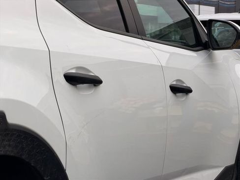 Used 2024 Hyundai Santa Cruz SE image 18