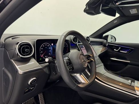 Used 2024 Mercedes-Benz GLC 300 4MATIC image 38