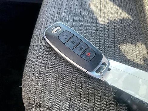 Certified 2023 Nissan Rogue SV image 14