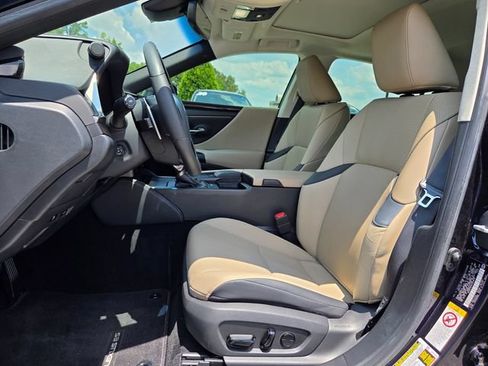 Used 2019 Lexus ES 350 w/ Premium Package FWD image 9