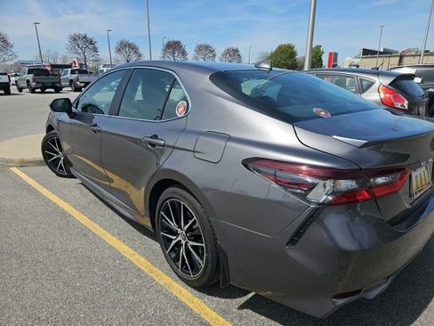 Used 2024 Toyota Camry SE w/ Convenience Package FWD image 6