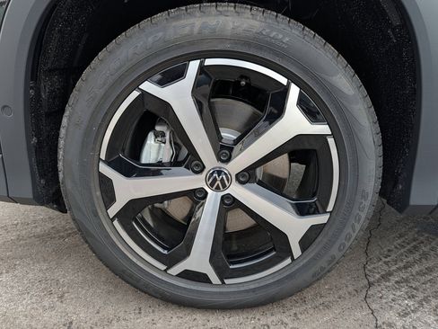 New 2026 Volkswagen Tiguan SE AWD/4WD image 5