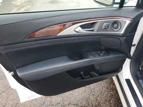 Used 2017 Lincoln MKZ Reserve w/ Climate Package image 10