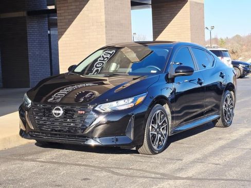 Used 2024 Nissan Sentra SR image 3
