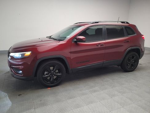 Used 2020 Jeep Cherokee Latitude Plus FWD image 2
