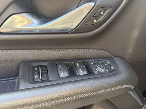 Used 2021 GMC Yukon Denali AWD/4WD image 14