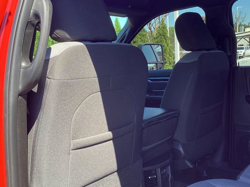 Used 2024 RAM 2500 Big Horn w/ Safety Group image 17