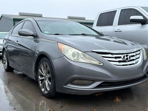 Used 2012 Hyundai Sonata SE image 3