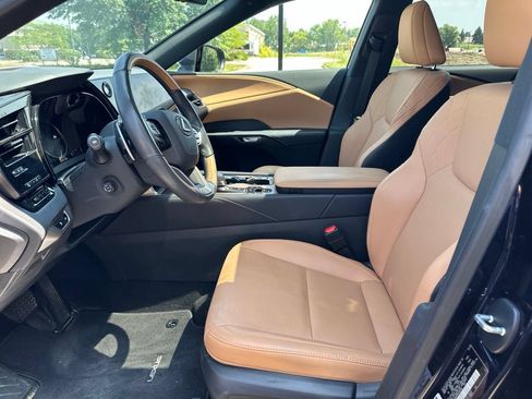 Used 2024 Lexus RX 350 Premium w/ Convenience Package AWD/4WD image 3