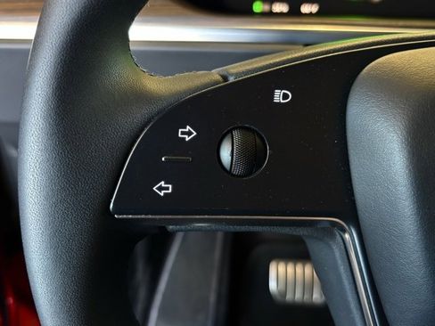 Used 2024 Tesla Model X image 24