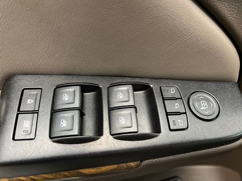 Used 2019 GMC Yukon Denali w/ Denali Ultimate Package AWD/4WD image 12