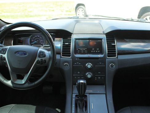 Used 2014 Ford Taurus Limited image 16