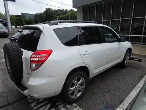 Used 2011 Toyota RAV4 4WD w/ Upgrade Value Pkg image 9