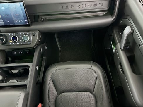 Used 2024 Land Rover Defender 110 Carpathian Edition image 22
