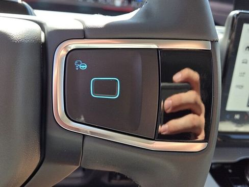 New 2026 Ford Expedition Active image 28