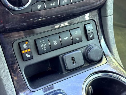 Used 2017 Buick Enclave Premium w/ Experience Buick Package image 31