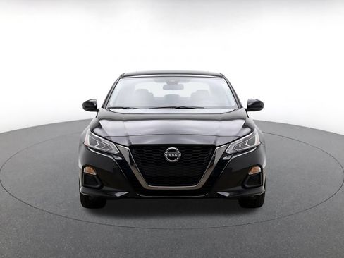 Used 2026 Nissan Altima 2.5 SV FWD image 2