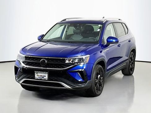 Used 2023 Volkswagen Taos SE image 3