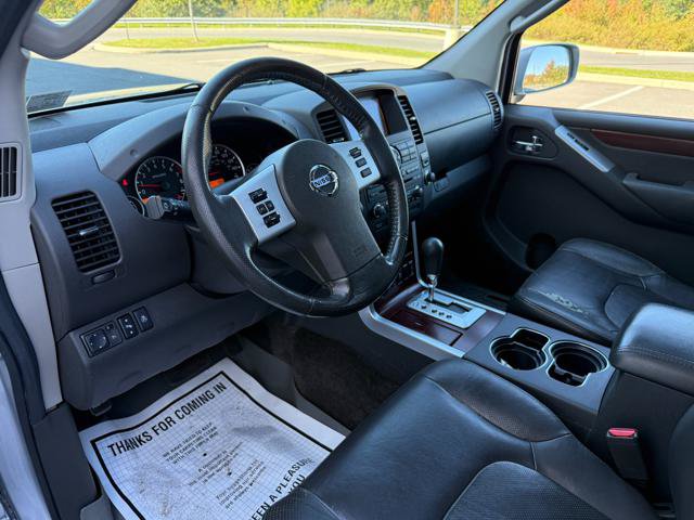 Used 2012 Nissan Pathfinder LE AWD/4WD image 9