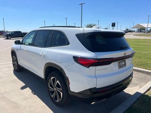 Used 2026 Buick Enclave Sport Touring FWD image 6