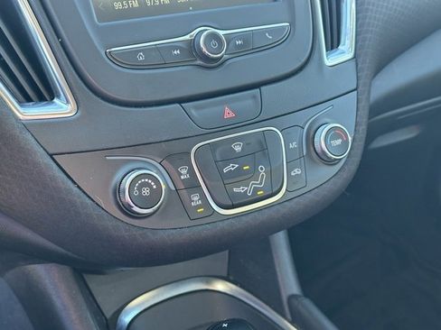 Used 2016 Chevrolet Malibu LT image 11