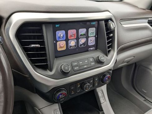 Used 2018 GMC Acadia SLT image 17