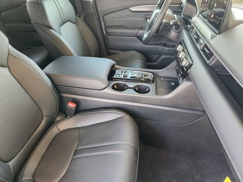 New 2026 Honda Pilot Touring image 10