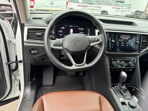 Used 2023 Volkswagen Atlas SE image 20