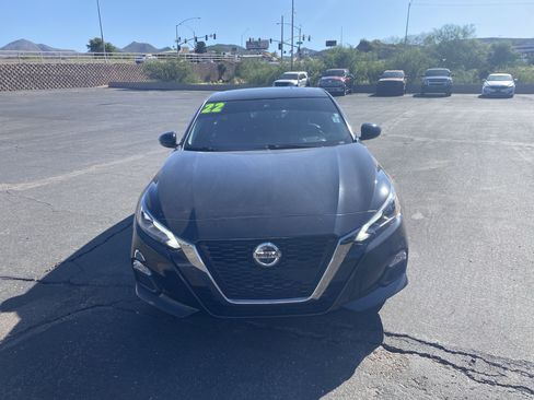Used 2022 Nissan Altima 2.0 SR FWD image 6