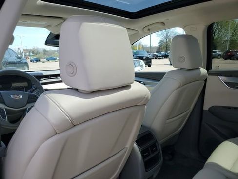 Used 2020 Cadillac XT5 Premium Luxury w/ LPO, Floor Liner Package image 28