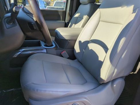 Used 2023 Chevrolet Silverado 2500 LTZ w/ LTZ Convenience Package image 11