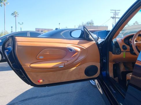 Used 2003 Porsche 911 Carrera 4S image 10